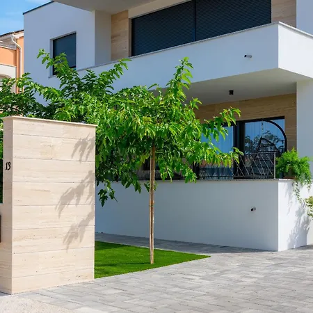 Rocco Villa *